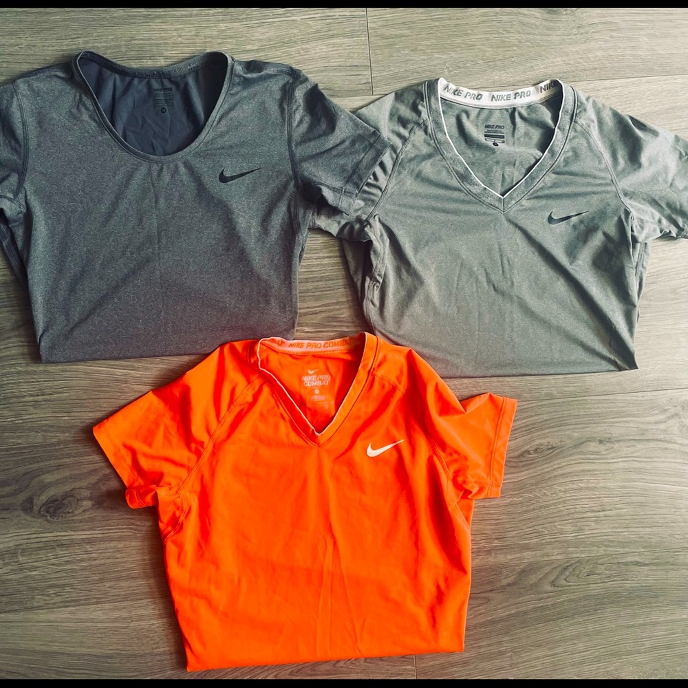 Womens Nike Shirt Bundle!! Size S/M
